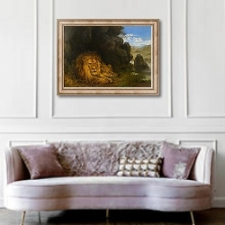 «Two Lions In A Cave» в интерьере гостиной в классическом стиле над диваном
