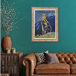 «Où ne monterais-je pas, disent tous les rois de la route. Avec la bicyclette Royal-Fabric» в интерьере гостиной с зеленой стеной над диваном