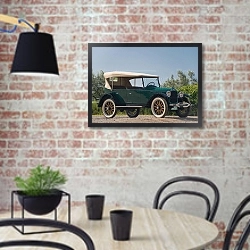 «Hupmobile Series R 5-passenger Touring '1922» в интерьере кухни в стиле лофт с кирпичной стеной