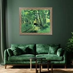 «The Little Bridge, Pontoise, 1875» в интерьере зеленой гостиной над диваном