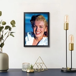 «Monroe, Marilyn 34» в интерьере в стиле ретро над столом
