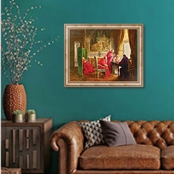 «Cardinals Playing Chess» в интерьере гостиной с зеленой стеной над диваном