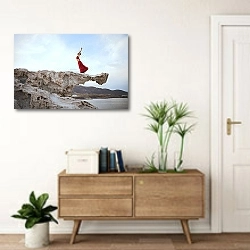 «Балерина на скале» в интерьере современной прихожей над тумбой