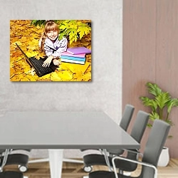 «Девочка в осенних листьях с ноутбуком» в интерьере современного офиса над столом для конференций