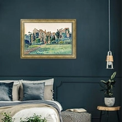 «Compton Castle, Devonshire, England» в интерьере классической спальни с темными стенами