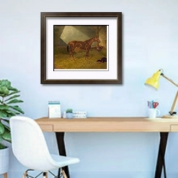 «Честная игра, как у скаковой лошади в конюшне» в интерьере кабинета в современном стиле