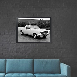 «Holden HT Ute '1969–70» в интерьере в стиле лофт с черной кирпичной стеной