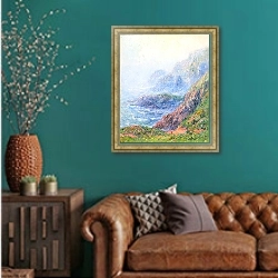 «Matinée brumeuse à Ouessant» в интерьере гостиной с зеленой стеной над диваном