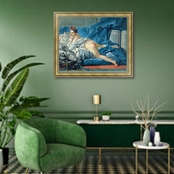 «The Odalisque, 1745» в интерьере гостиной в зеленых тонах