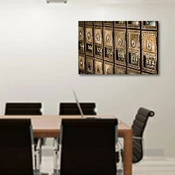 «Старинный банковские ячейки» в интерьере конференц-зала над столом