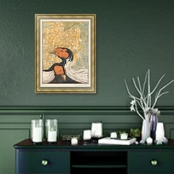 «Два серебристых фазана» в интерьере прихожей в зеленых тонах над комодом