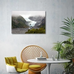 «Ледник Фокса, Новая Зеландия» в интерьере современной гостиной с желтым креслом