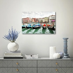 «Италия. Венеция. Гранд канал и разноцветные гондолы» в интерьере современной гостиной с голубыми деталями
