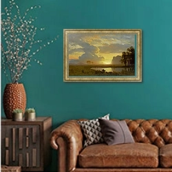 «Эстес-Парк, штат Колорадо» в интерьере гостиной с зеленой стеной над диваном