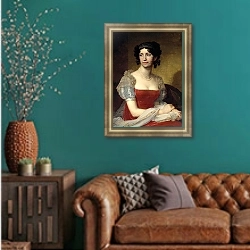 «Портрет княгини Маргариты Ивановны Долгорукой» в интерьере гостиной с зеленой стеной над диваном