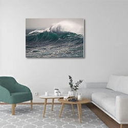 «Океанская волна 1» в интерьере гостиной в скандинавском стиле с зеленым креслом