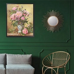 «AB/302 Vase of Peonies and Canterbury Bells» в интерьере классической гостиной с зеленой стеной над диваном