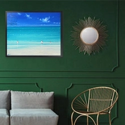 «Summer Beach» в интерьере классической гостиной с зеленой стеной над диваном
