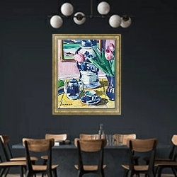 «Натюрморт с тюльпанами и Ионой» в интерьере столовой с черными стенами