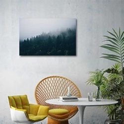 «Туман в лесу» в интерьере современной гостиной с желтым креслом