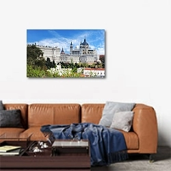 «Испания. Мадрид. Собор Альмудена» в интерьере современной гостиной над диваном