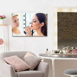 «Визажист делает макияж» в интерьере салона красоты