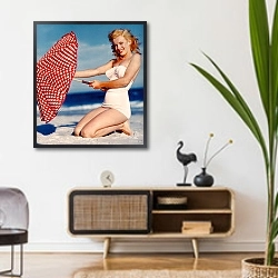 «Monroe, Marilyn 29» в интерьере комнаты в стиле ретро над тумбой