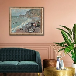 «Пляж в Этретате» в интерьере классической гостиной над диваном