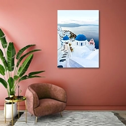 «Лестница вниз на острове Ия, Греция» в интерьере современной гостиной в розовых тонах
