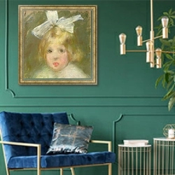 «Жанна» в интерьере в классическом стиле с зеленой стеной