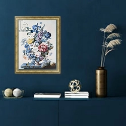 «A Vase of Flowers on a Ledge with Grapes and Peaches,» в интерьере в классическом стиле в синих тонах