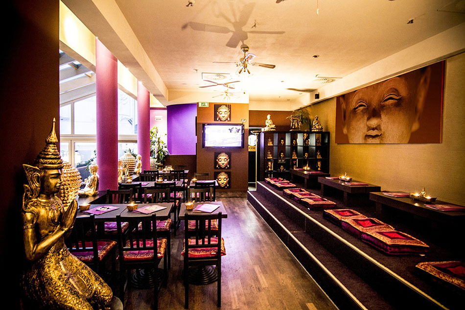 Постер со смеющимся буддой на галерейном подрамнике в азиатском кофе в восточном стиле