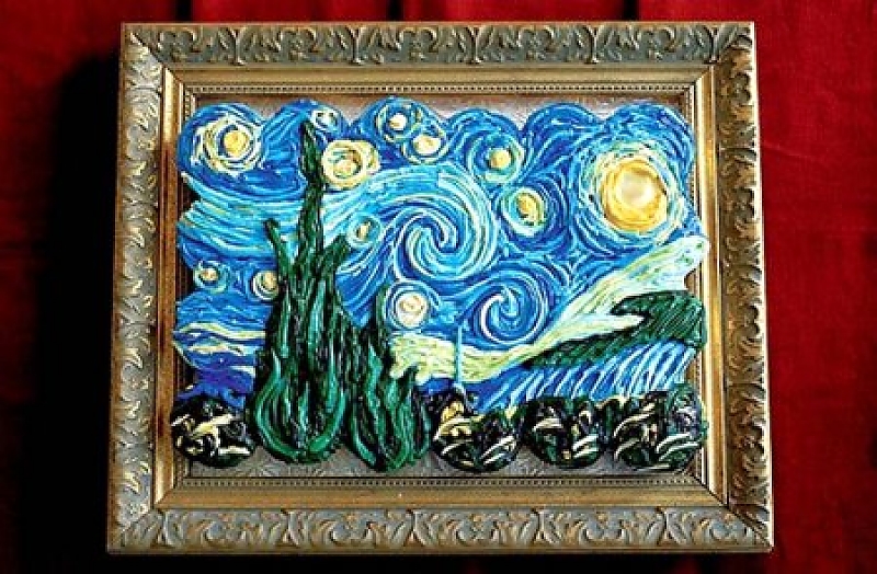 картина «Звездная ночь» Винсента Ван Гога из пирожных.