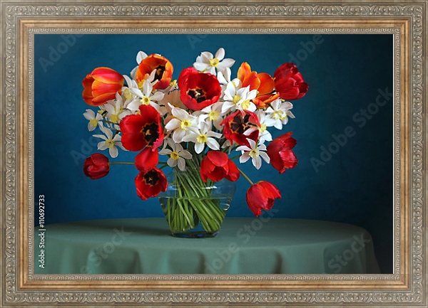 Постер Натюрморт с тюльпанами и нарциссами с типом исполнения На холсте в раме в багетной раме 484.M48.310