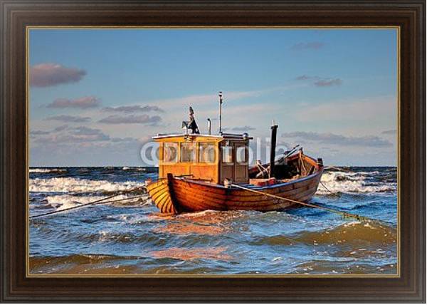 Постер Лодка в Балтийском море с типом исполнения На холсте в раме в багетной раме 1.023.151