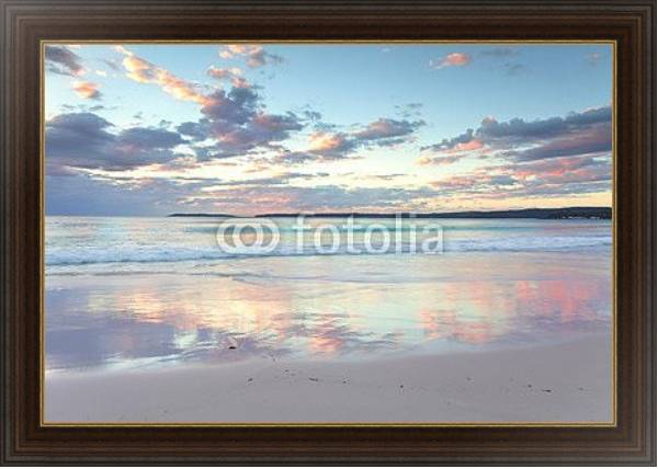 Постер Рассвет в пастельных тонах на берегу моря, Южный Уэльс, Австралия с типом исполнения На холсте в раме в багетной раме 1.023.151