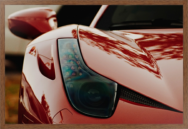 Постер Фара красного спортивного автомобиля с типом исполнения На холсте в раме в багетной раме 1727.4310