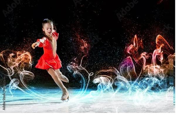 Постер Маленькая фигуристка в красном костюме на льду с типом исполнения На холсте без рамы