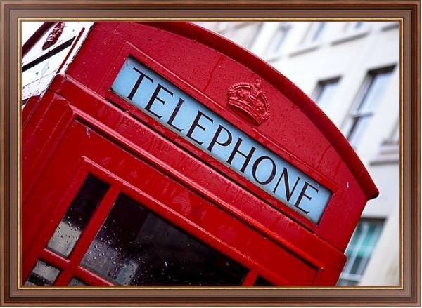 Постер Красная телефонная будка под дождем с типом исполнения На холсте в раме в багетной раме 35-M719P-83