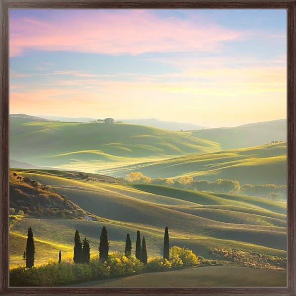 Постер Уникальный пейзаж Тосканы на рассвете с типом исполнения На холсте в раме в багетной раме 221-02