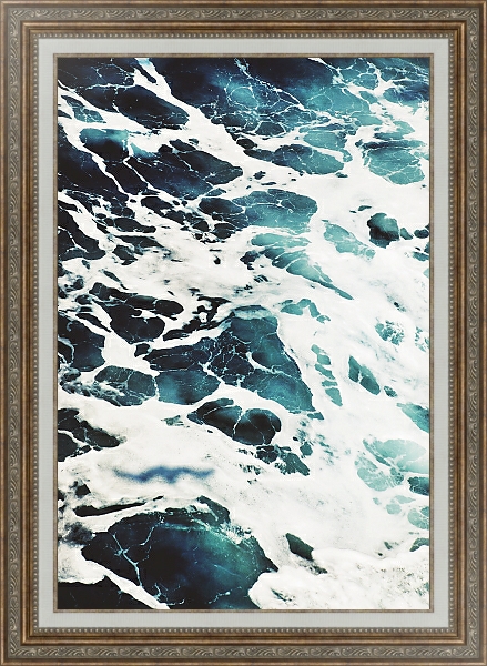Постер Морские пенистые волны с типом исполнения На холсте в раме в багетной раме 595.M52.330