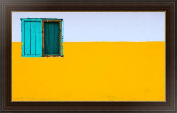 Постер Голубое окно на желтой стене с типом исполнения На холсте в раме в багетной раме 1.023.151