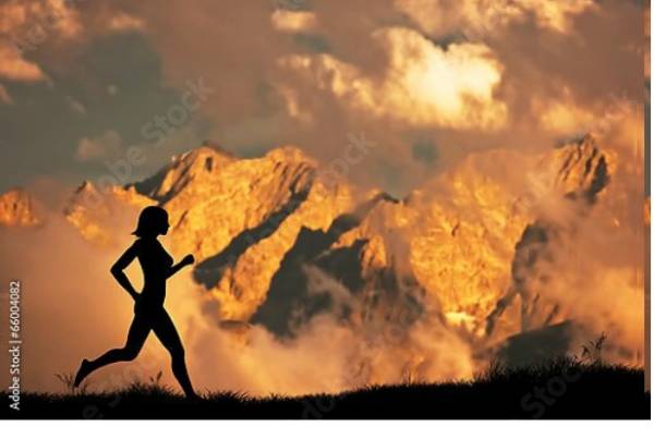 Постер Силуэт бегущего человека на фоне гор с типом исполнения На холсте без рамы