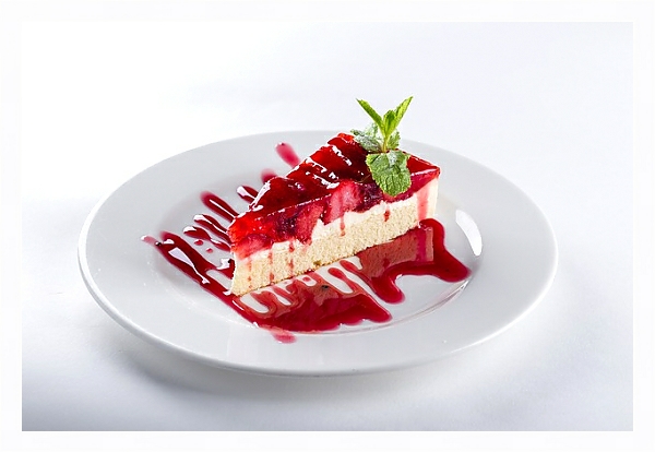 Постер Кусок ягодного торта с типом исполнения На холсте в раме в багетной раме 221-03