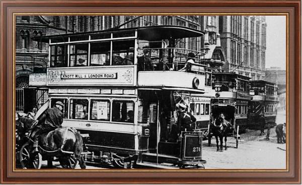 Постер Trams in Manchester, c.1900 с типом исполнения На холсте в раме в багетной раме 35-M719P-83