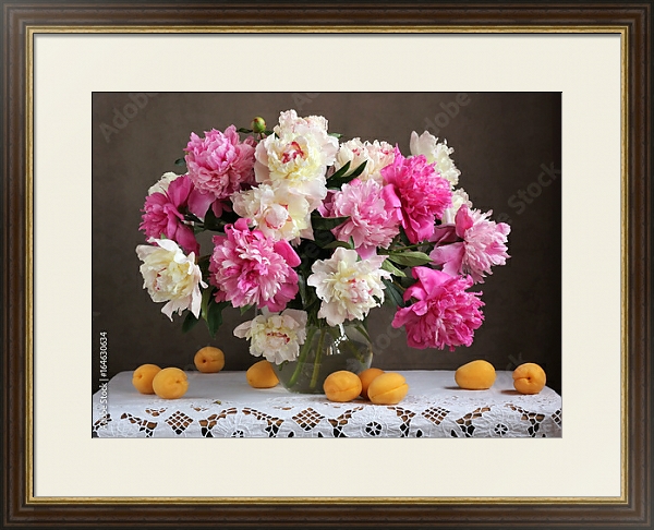 Постер Цветы в вазе и абрикосы на столе с типом исполнения Под стеклом в багетной раме 1.023.036