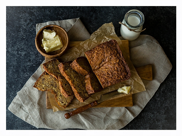 Постер Свежий хлеб, молоко и масло с типом исполнения На холсте в раме в багетной раме 221-03