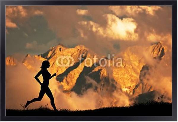 Постер Силуэт бегущего человека на фоне гор с типом исполнения На холсте в раме в багетной раме 221-01