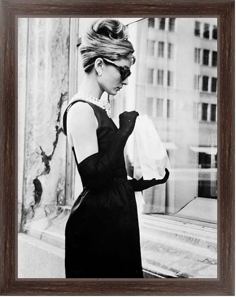Постер Хепберн Одри 128 с типом исполнения На холсте в раме в багетной раме 221-02