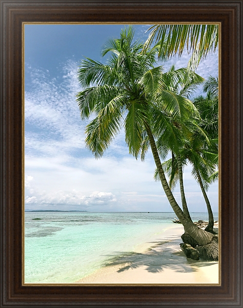 Постер Белый пляж с пальмами с типом исполнения На холсте в раме в багетной раме 1.023.151